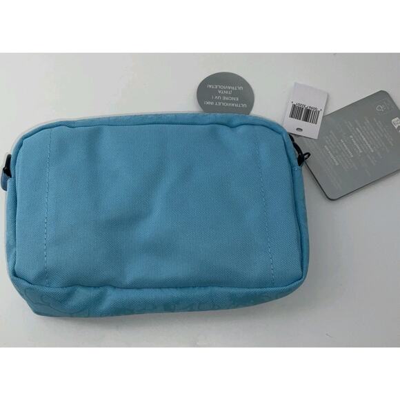 Walt Disney World Stitch Fanny Pack With A Belt To Make It In To A Cross Body - Picture 2 of 8